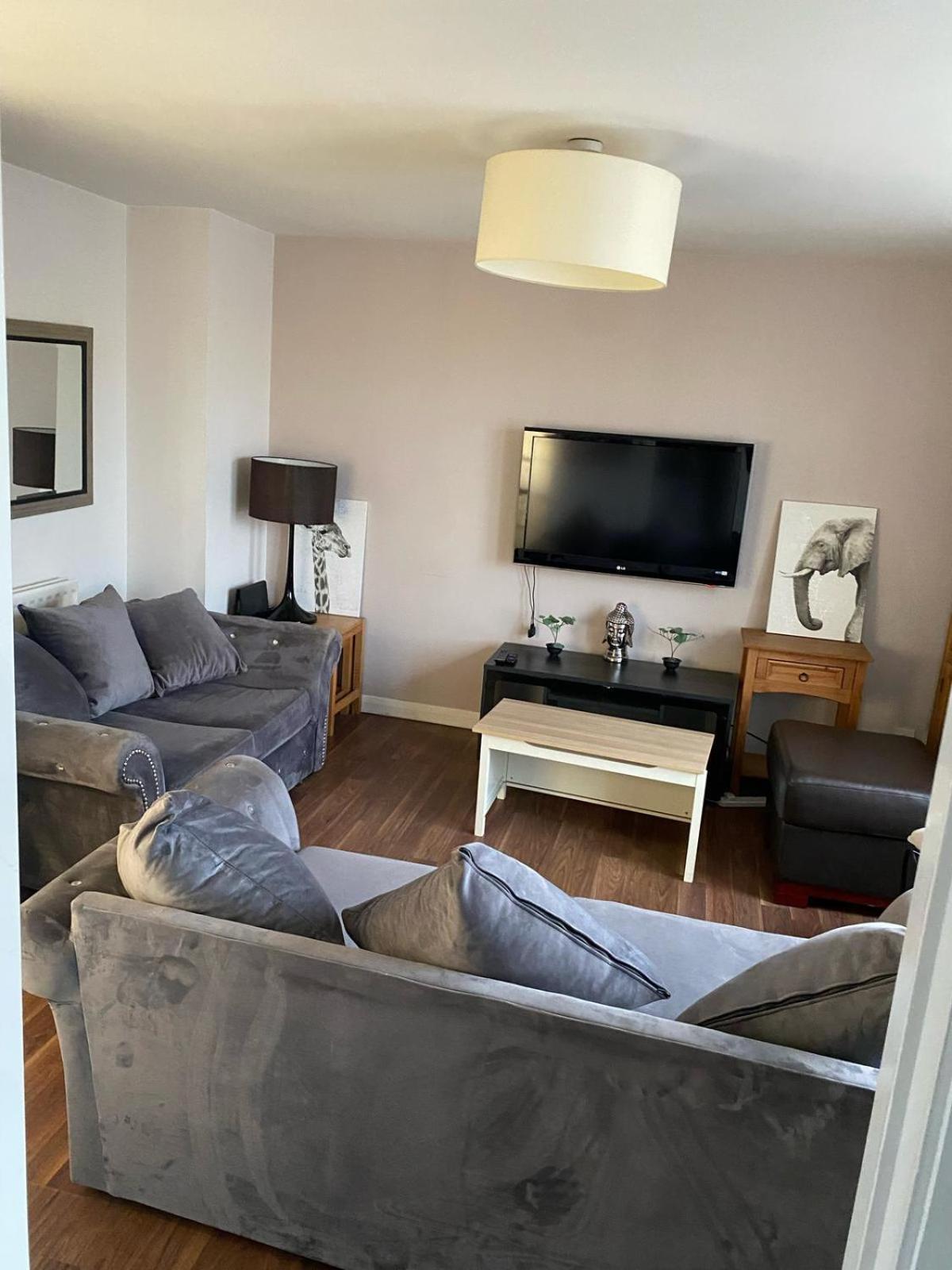 The Granite City - Modern City Centre Apartment Aberdeen Exterior foto